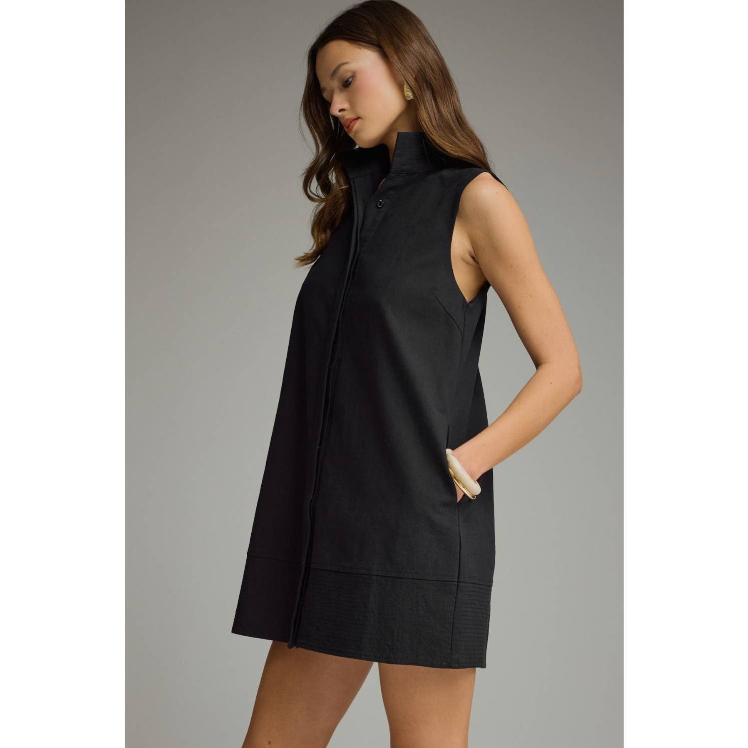 NEW Solid stand collar sleeveless mini dress